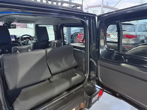 Suzuki Jimny Sierra