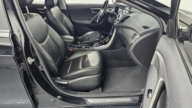 Hyundai Elantra (Avante)