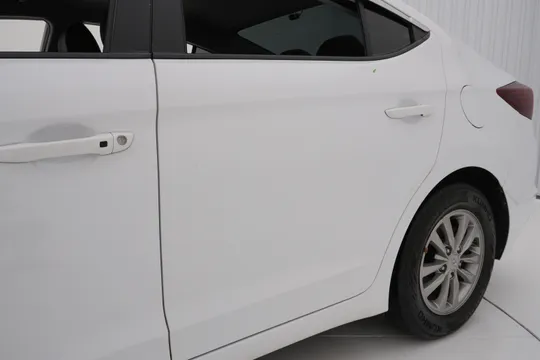 Hyundai Elantra (Avante)