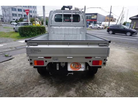 Nissan Clipper Truck