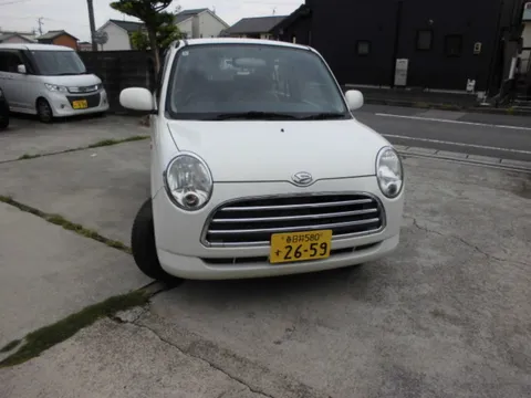 Daihatsu Mira Gino