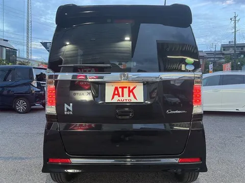 Honda N-BOX Custom