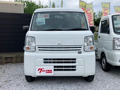 Mitsubishi Minicab Van