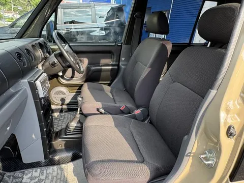 Daihatsu Naked