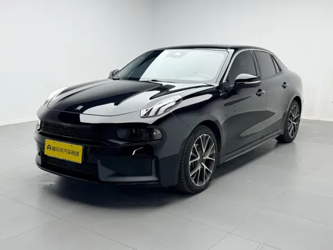 Lynk & Co 03