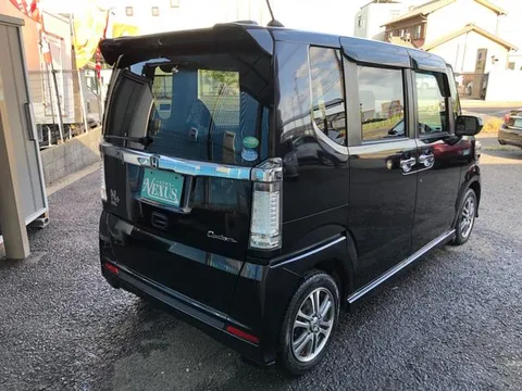 Honda N-BOX Plus Custom