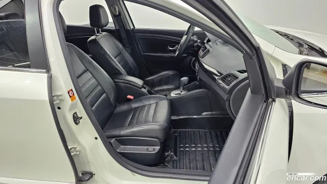 Renault SM3