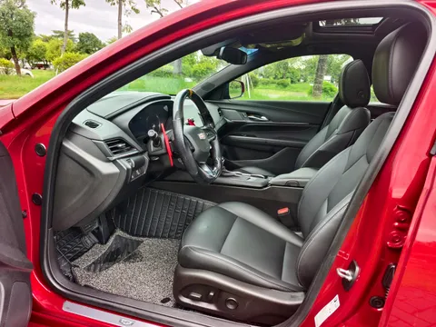Cadillac CT4