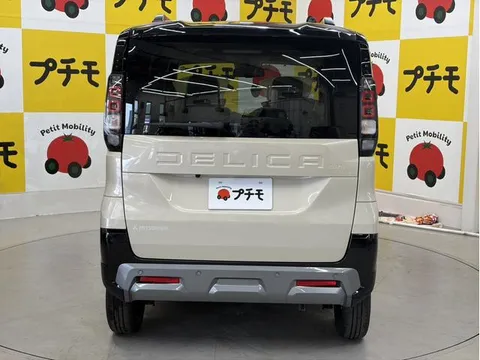 Mitsubishi Delica Mini