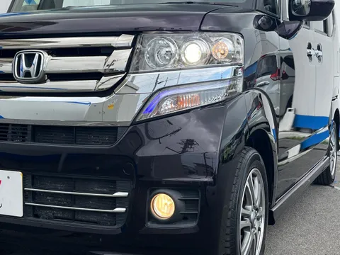 Honda N-BOX Custom