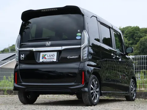 Honda N-BOX Custom