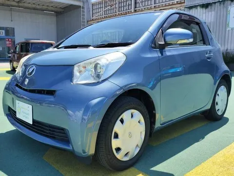 Toyota iQ