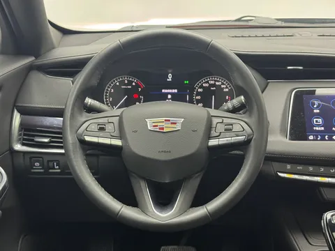 Cadillac XT4