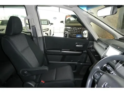 Honda Freed Plus