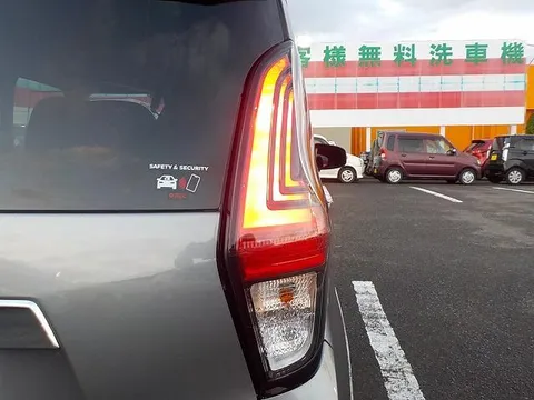 Mitsubishi eK X