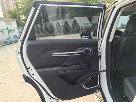 Geely Haoyue