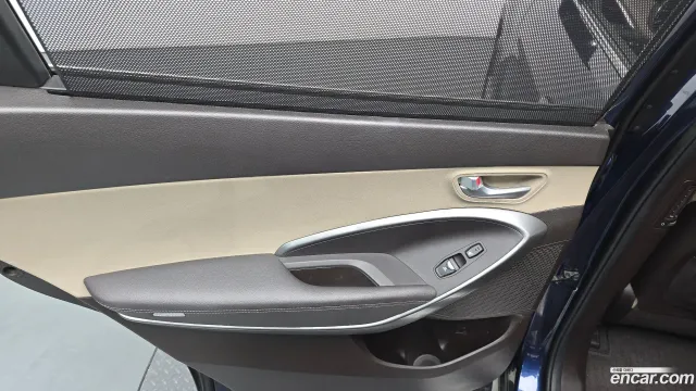 Hyundai Grand Santa Fe (Maxcruz)