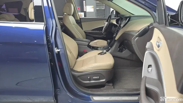 Hyundai Grand Santa Fe (Maxcruz)