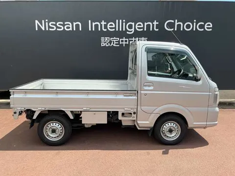 Nissan Clipper Truck