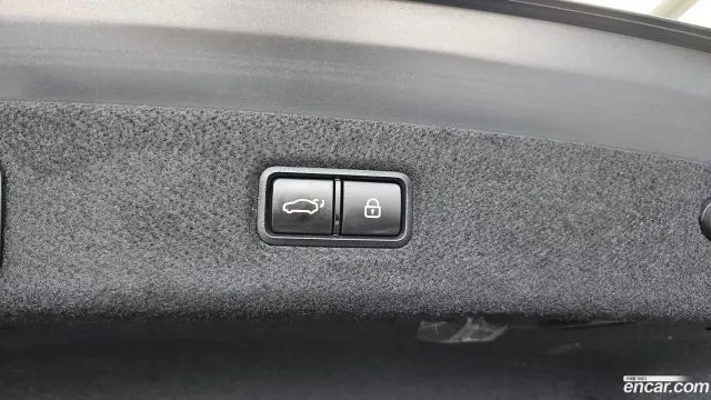 Genesis G90 (EQ900)
