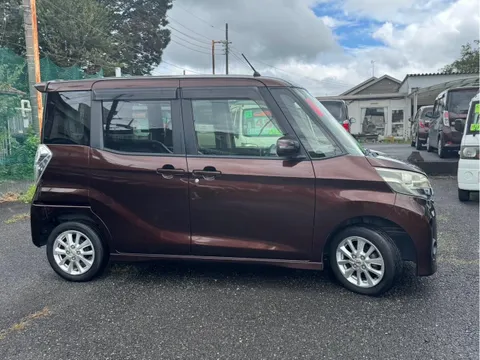 Nissan Dayz Roox
