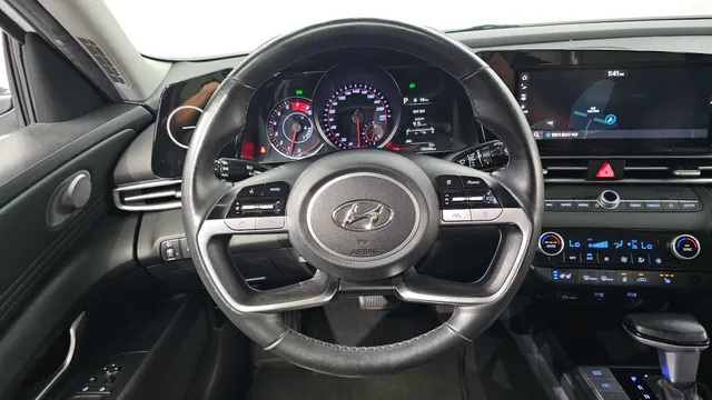 Hyundai Elantra (Avante)