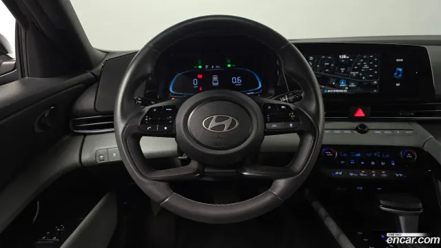 Hyundai Elantra (Avante)