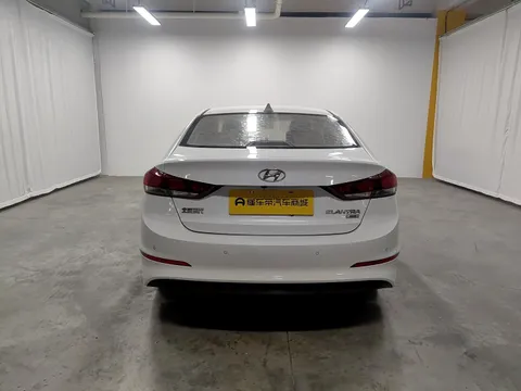 Hyundai Elantra (Avante)