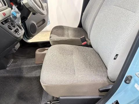 Daihatsu Mira Tocot