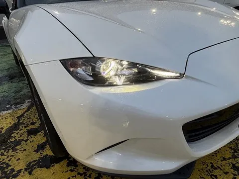Mazda MX-5 (Roadster)