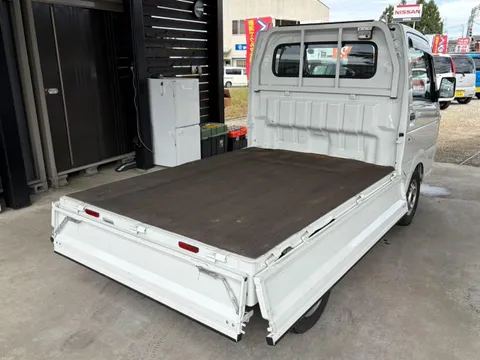 Nissan Clipper Truck
