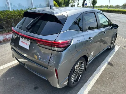 Nissan Note Aura