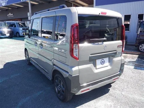 Suzuki Spacia Gear