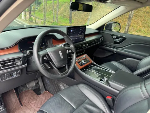 Lincoln Aviator