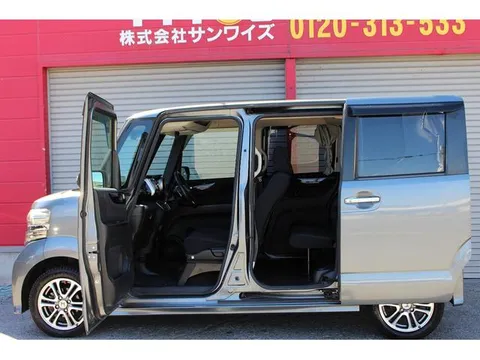 Honda N-BOX Plus Custom
