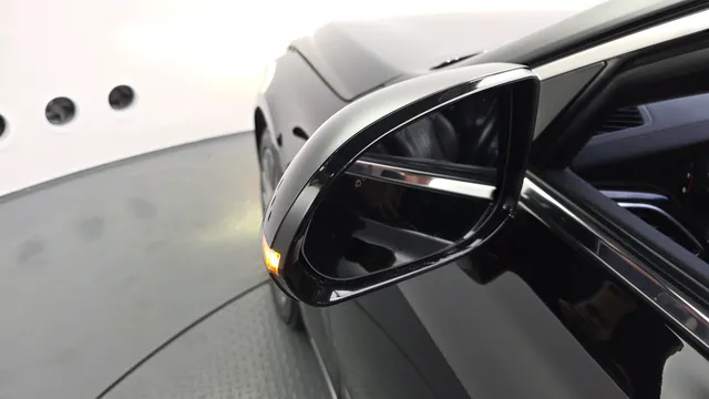 Genesis G90 (EQ900)