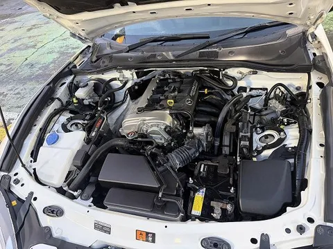 Mazda MX-5 (Roadster)