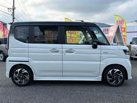 Suzuki Spacia Custom
