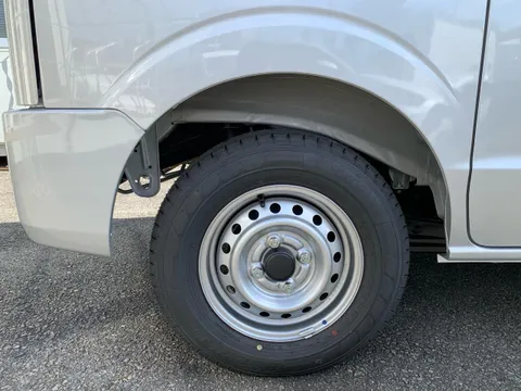 Mitsubishi Minicab Van