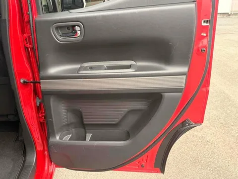 Honda N-BOX Slash