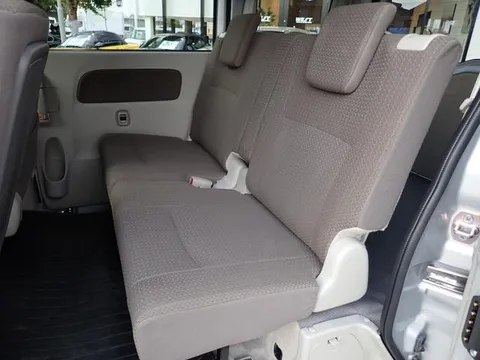 Nissan Clipper Van