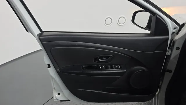 Renault SM3