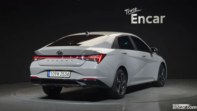 Hyundai Elantra (Avante)