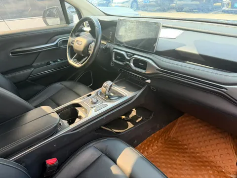Geely Haoyue