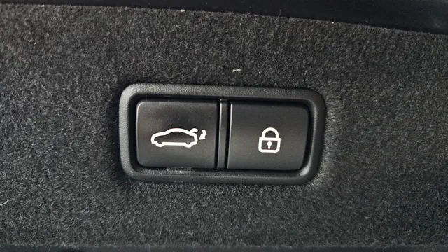 Genesis G90 (EQ900)