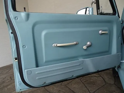 Nissan Pao