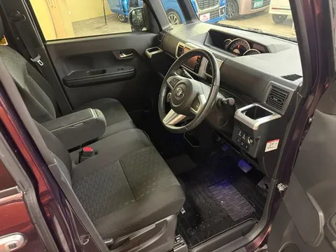 Toyota Pixis Mega