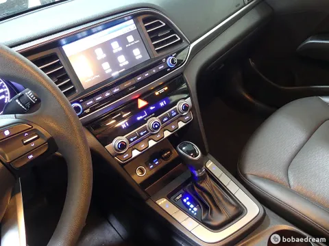 Hyundai Elantra (Avante)