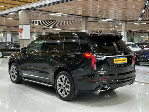 Cadillac XT6