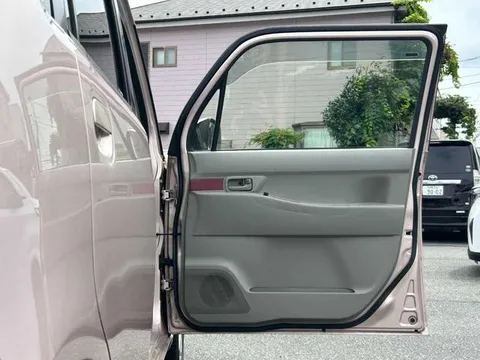 Toyota Pixis Space
